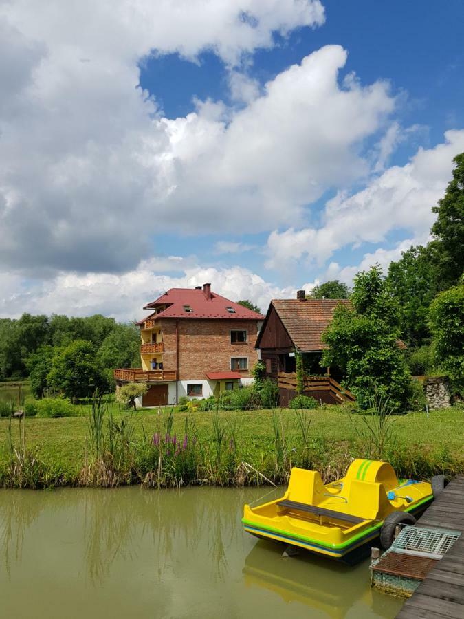 Na Stawach Casa de hóspedes Stryszow Exterior foto