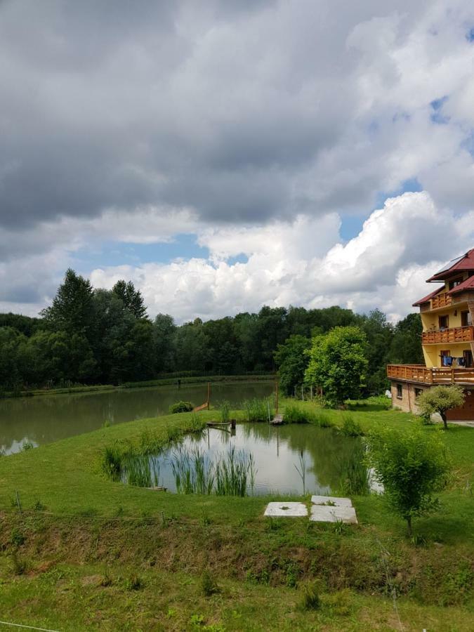 Na Stawach Casa de hóspedes Stryszow Exterior foto